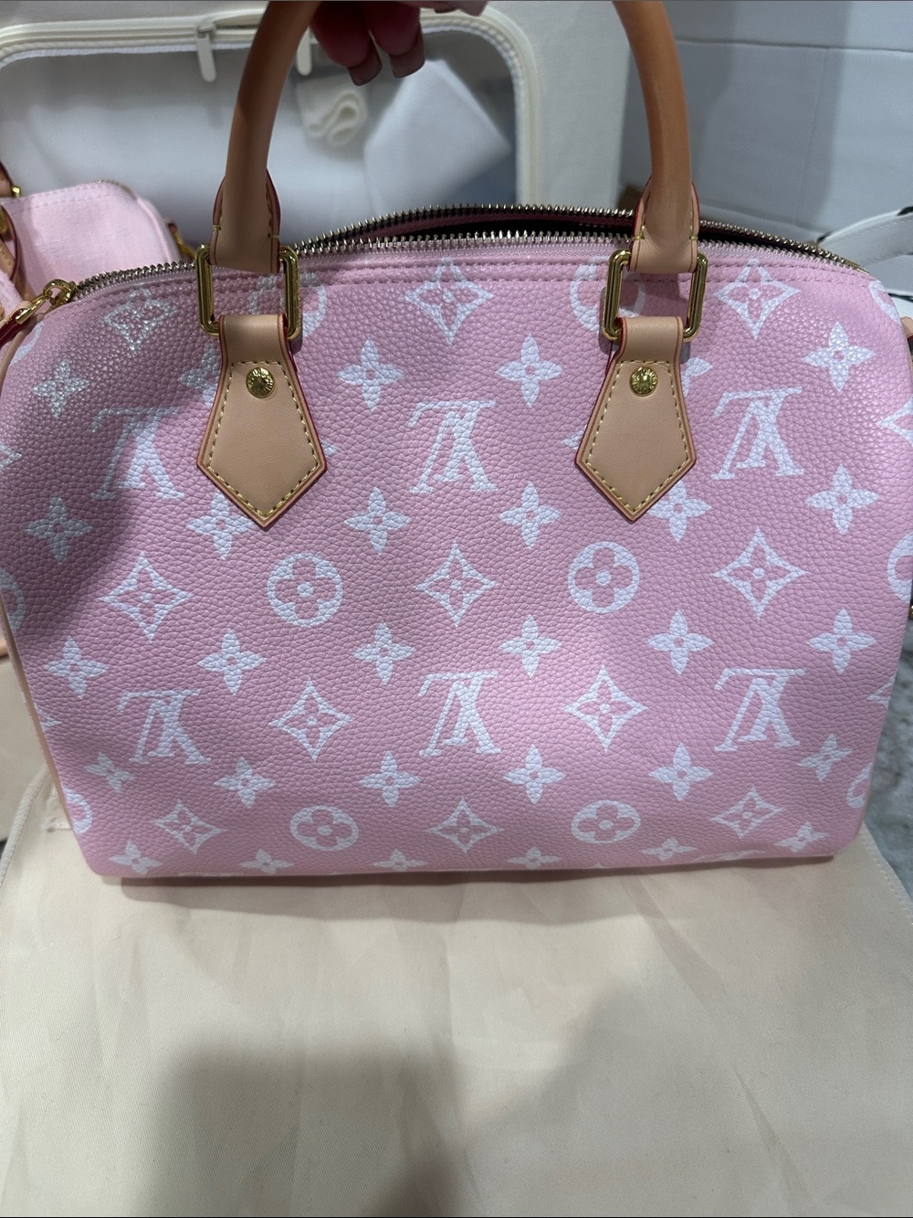 UNBRANDED Baby Pink Monogram size 30 Handbag. It’s beautiful - Picture 5 of 15